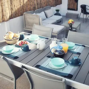 Moradia - T2 Patio Amplo Cheio De Sol Hébergement de vacances